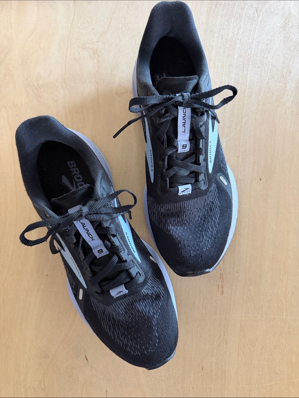Brooks Women's Black and lilac Launch GTS Athletic Shoes